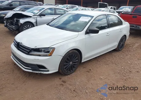 2017 Volkswagen Jetta 1.8T Sport z USA, uszkodzony, nr VIN 3VWD17AJXHM309835